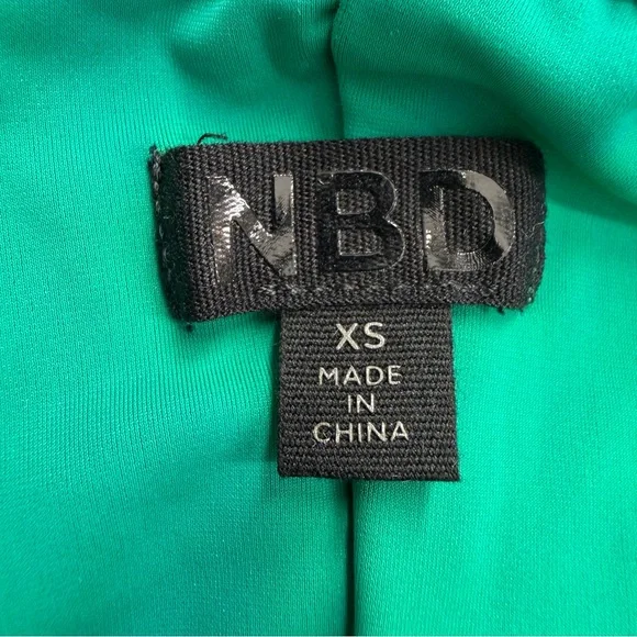 NBD Green Ruched Bodycon Mini Dress XS Double Strap Cowl Neck Party Cocktail - Picture 7 of 8